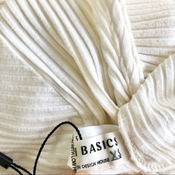 Hackwith Design House HDH Basics Long-Sleeve Reversible Jumpsuit - Picture 7 of 8